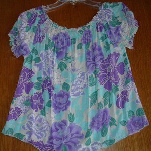 SUZY SHIER S/P Floral Blouse